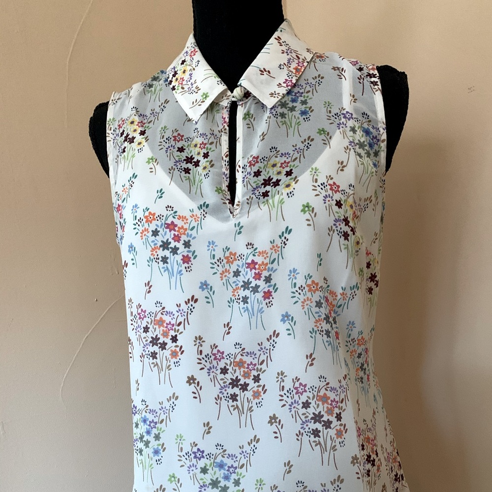 CAbi, XS, sleeveless floral tank with cami